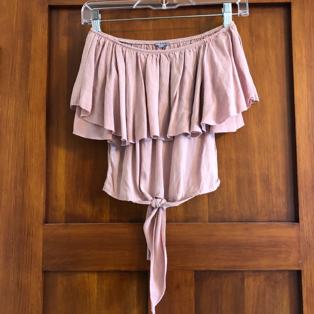 🌸Charlotte Russe Off the Shoulder Top🌸